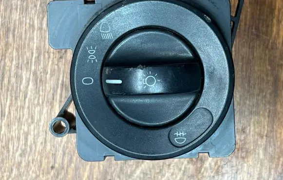 Light switch