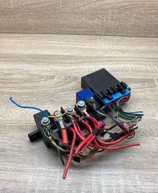 Volkswagen Golf IV Fuse box set 8L0941822A 431951253H