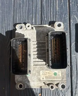 Opel Corsa D Engine control unit/module 0261208985