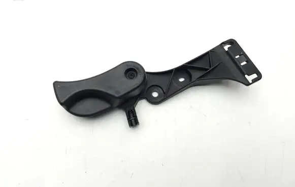 Engine bonnet (hood) release handle