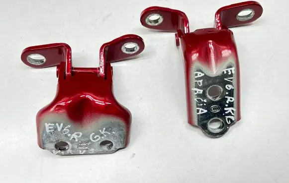 Rear door hinge set