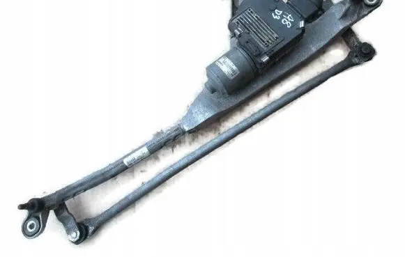 Audi A8 S8 D3 4E Front wiper linkage 