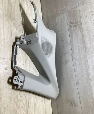 Audi Q3 F3 (D)pillar trim (top) 83F867287