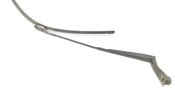 Citroen DS5 Front wiper blade arm 9687216280