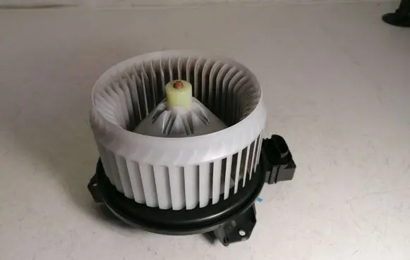 Toyota Verso-S Heater fan/blower 1260