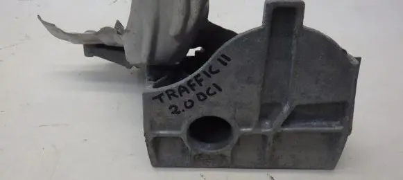 Opel Vivaro Engine mounting bracket 8200798760