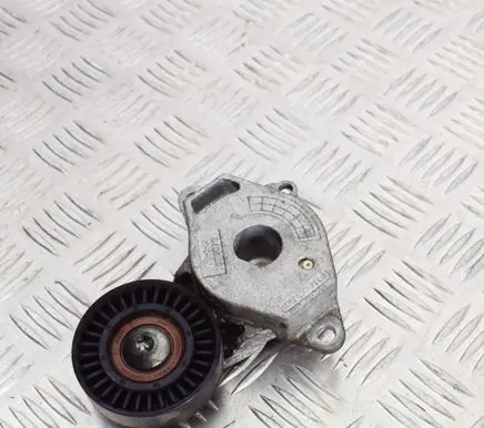 Toyota Yaris Other engine bay part 575076