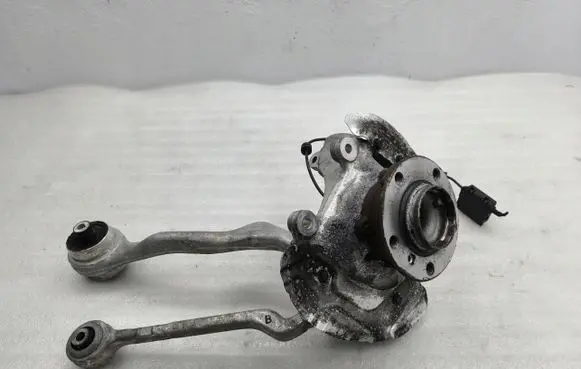 BMW 1 F20 F21 Front wheel hub spindle knuckle 6792285