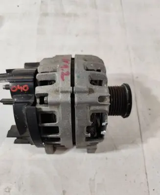 Renault Megane IV Generator/alternator 231008040R 2116024516