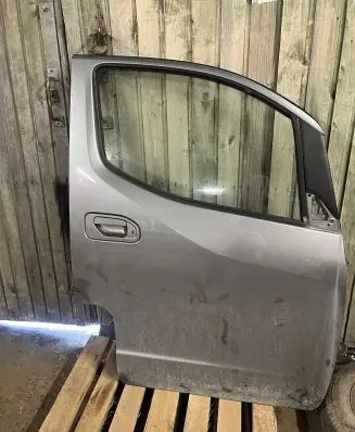 Nissan NV200 Front door