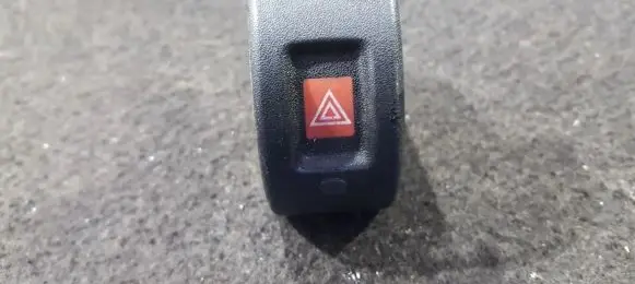 Opel Astra G Hazard light switch 09131729