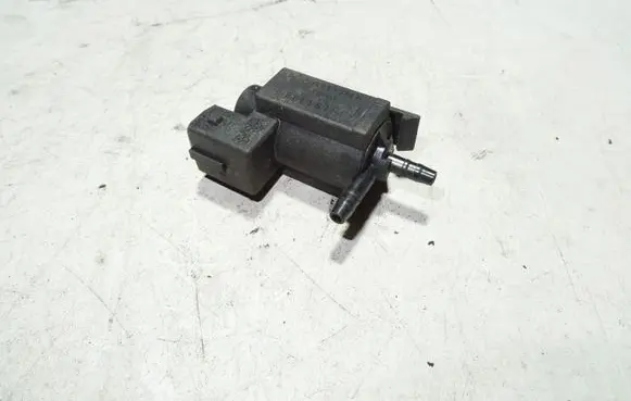 BMW 5 E60 E61 Turbo solenoid valve 70231800 7810831