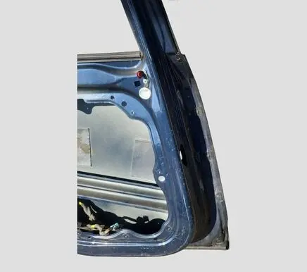 Volvo V40 Rear door
