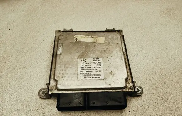 Mercedes-Benz E W212 Engine control unit/module A6519003701 28381049 A6519012101