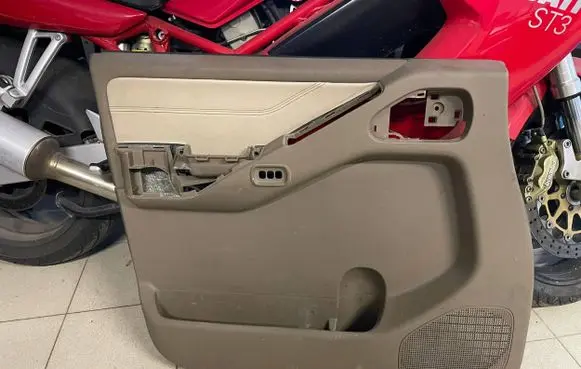 Nissan Pathfinder R51 Front door card panel trim 302100803QP