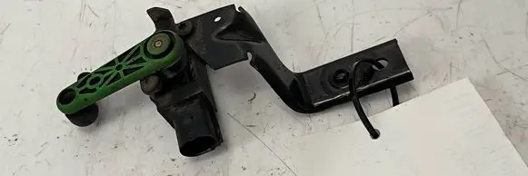 Volkswagen PASSAT B8 Headlight/headlamp level sensor 