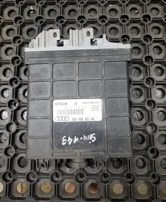 Audi 80 90 S2 B4 Engine control unit/module 0281001318 028906021AQ