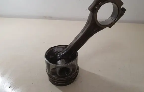 Volkswagen Golf VI Piston with connecting rod 03LA
