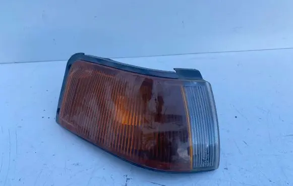 Mazda 323 Front indicator light