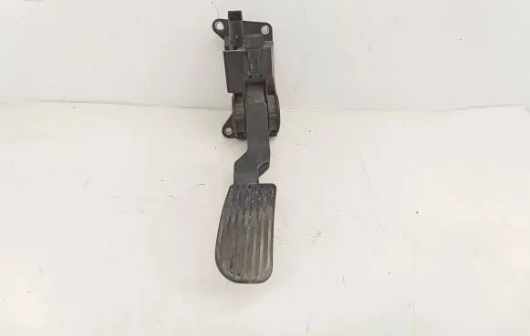 Mercedes-Benz Sprinter W901 W902 W903 W904 Accelerator throttle pedal A9013000404
