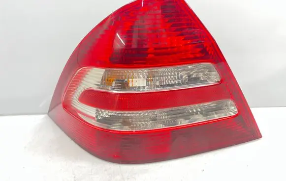 Mercedes-Benz C W203 Rear/tail lights 2038201964