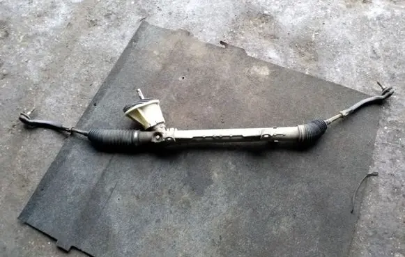 Renault Megane II Steering rack