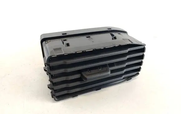 Volkswagen Caddy Dash center air vent grill 2K5815706B 3640000 20180212