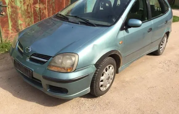 Nissan Almera Tino Front door window glass four-door