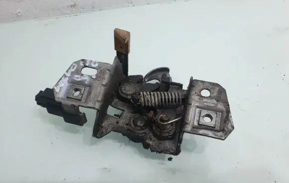 Volvo C30 Engine bonnet/hood lock/catch