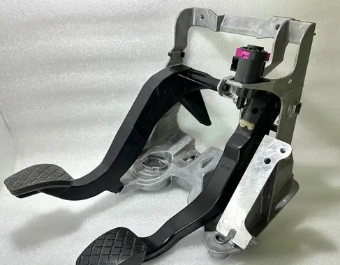 Audi A4 S4 B8 8K Pedal assembly 8K1721316A 8K1721317