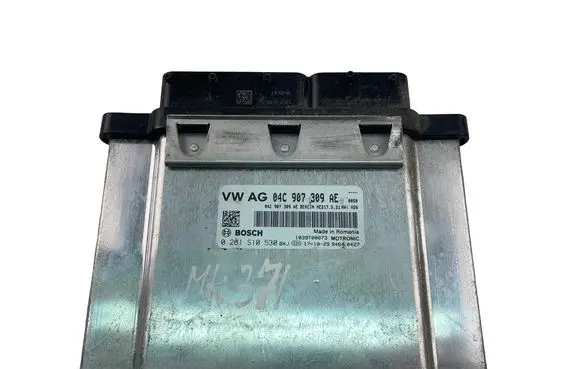 Skoda Fabia Mk3 (NJ) Engine control unit/module ECU 04C907309AE 0261S10530