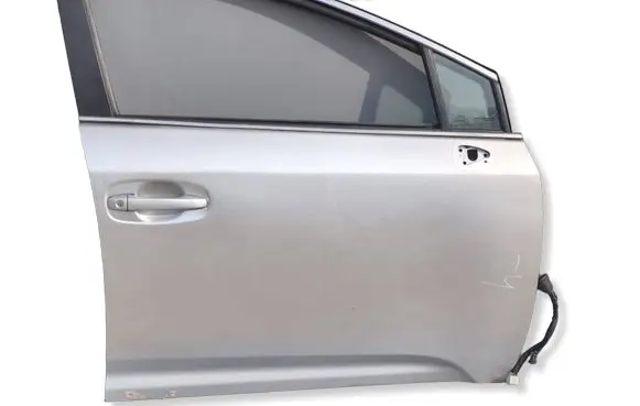 Toyota Avensis T270 Front door 6700105070