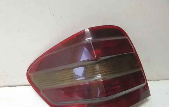 Mercedes-Benz ML W164 Rear/tail lights 404121L