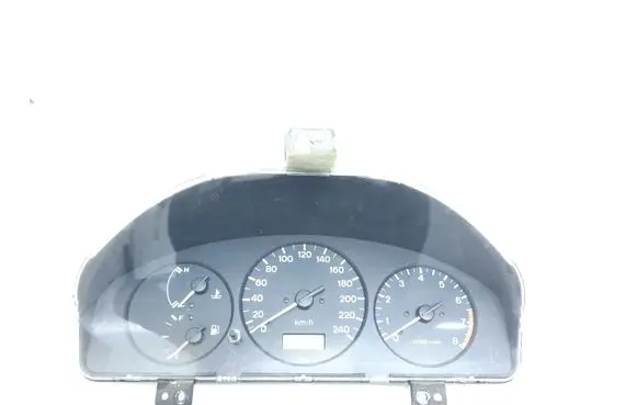 Mazda 626 Speedometer (instrument cluster)