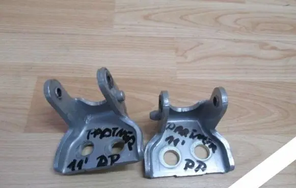 Peugeot Partner Front door hinge set 