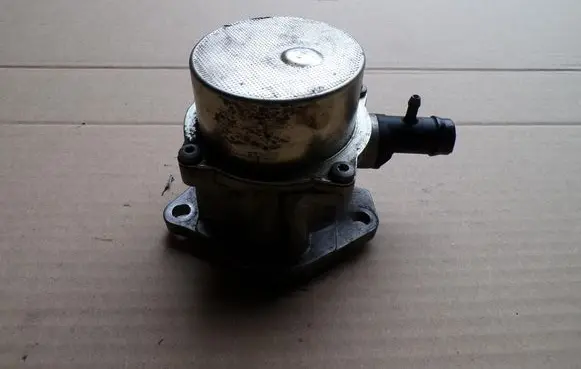 Renault Clio IV Vacuum pump 146505272R