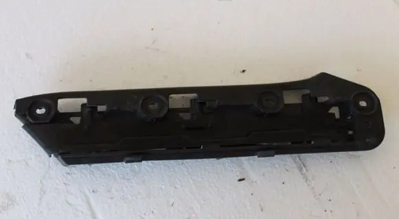 Volkswagen Touran I Front bumper mounting bracket 1T0807049 1T0807935
