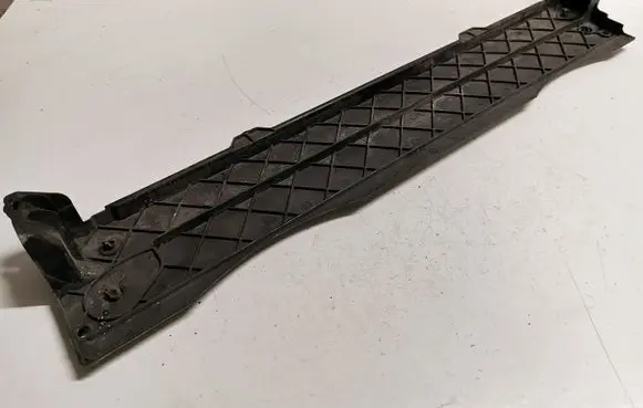 BMW X5 E70 Bottom radiator support slam panel 7533539