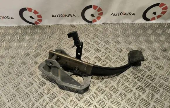 Jeep Grand Cherokee Brake pedal 68303341AB