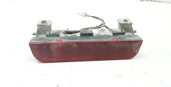 Mitsubishi Pajero Third/center stoplight E4027559