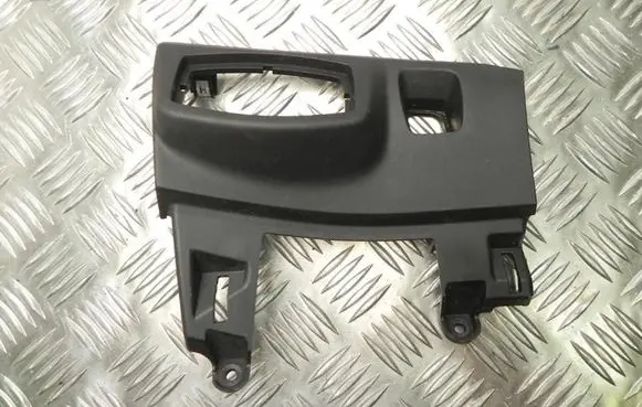 Ford Fusion Radio/GPS head unit trim DS73F043K93A I8082