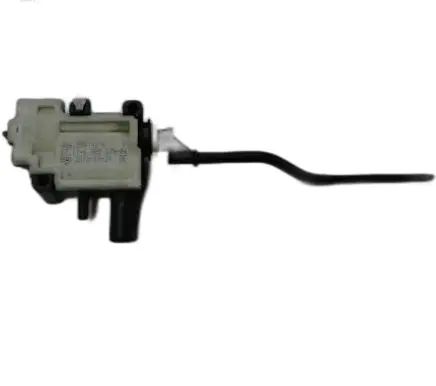 Fuel tank cap lock