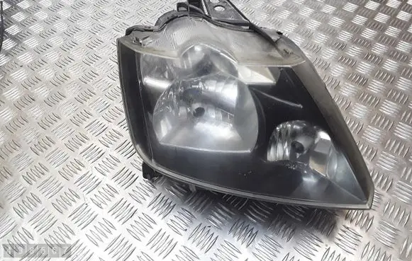 Renault Modus Headlight/headlamp 8200613076