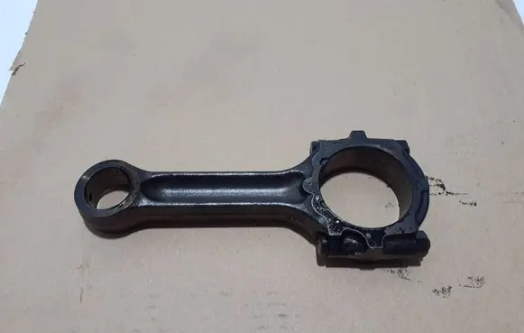 Nissan Cab Star Connecting rod/conrod 121005X00A