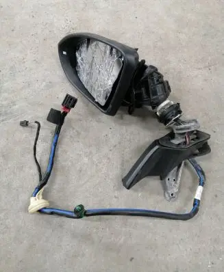 Volkswagen Golf VII Front door electric wing mirror 5G1857501G 20456085GH 2DF56085GH