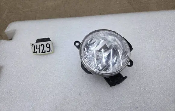 Toyota RAV 4 (XA50) Headlight/headlamp 8122047010