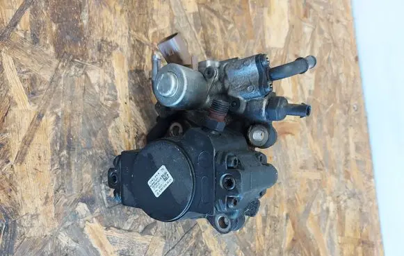 Mercedes-Benz Vito Viano W447 Fuel injection high pressure pump A6510702801