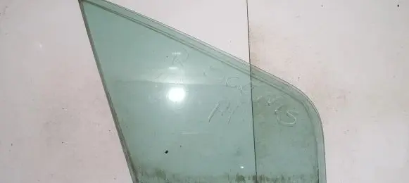 Renault Scenic I Front door vent window glass four-door 