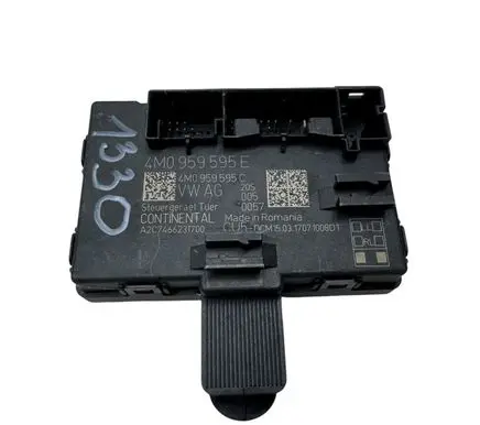 Audi Q7 4M Door control unit/module 4M0959595E 4M0959595C