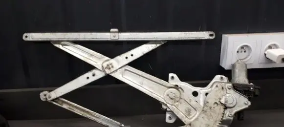 Opel Agila B Front window lifting mechanism without motor